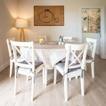 The Mews -- Luxury At Bellingham Estate * Castlebellingham